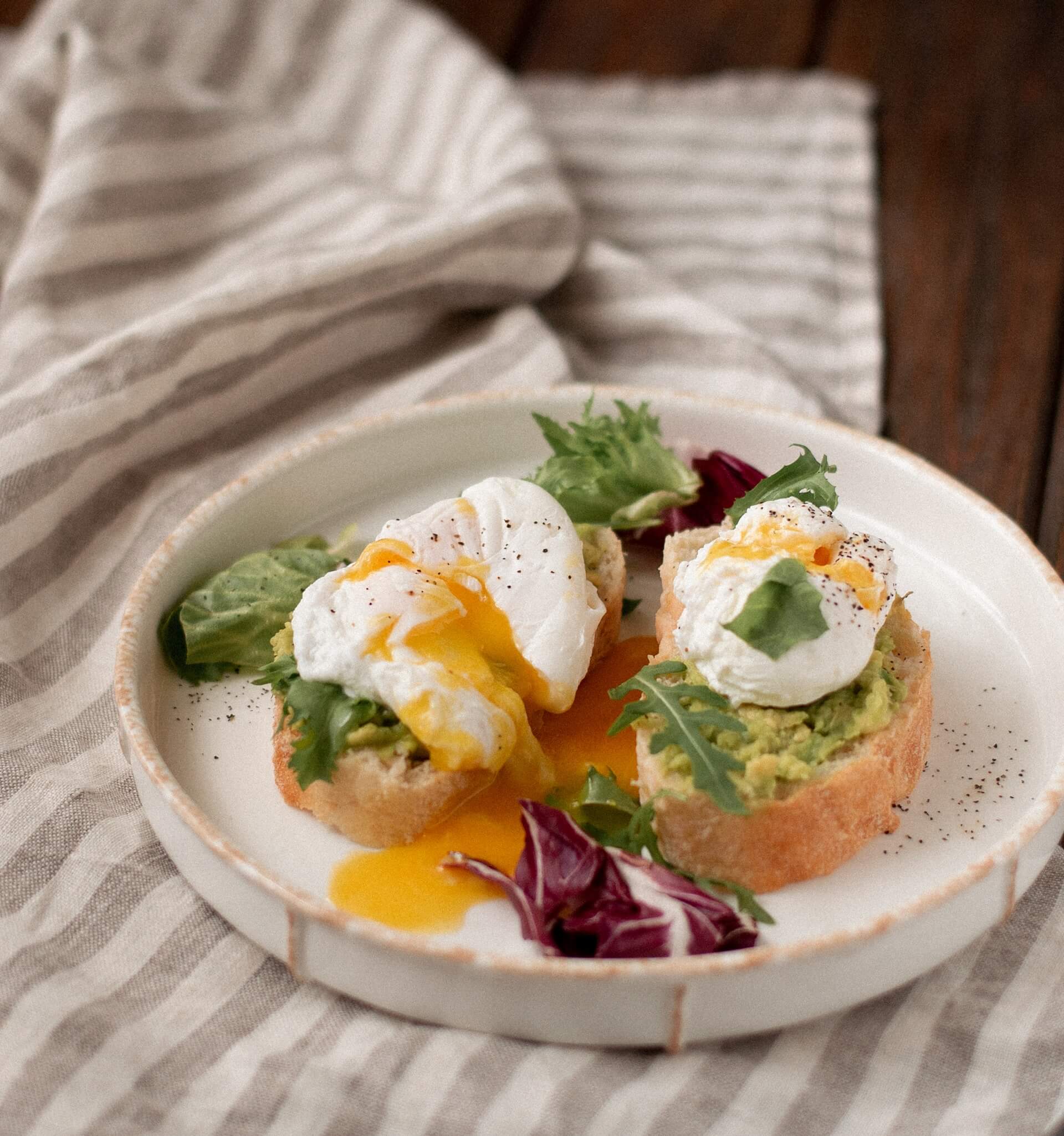 Poached eggs with avocado recipe